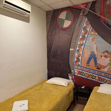 Peters Guesthouse أفيرو المظهر الخارجي الصورة
