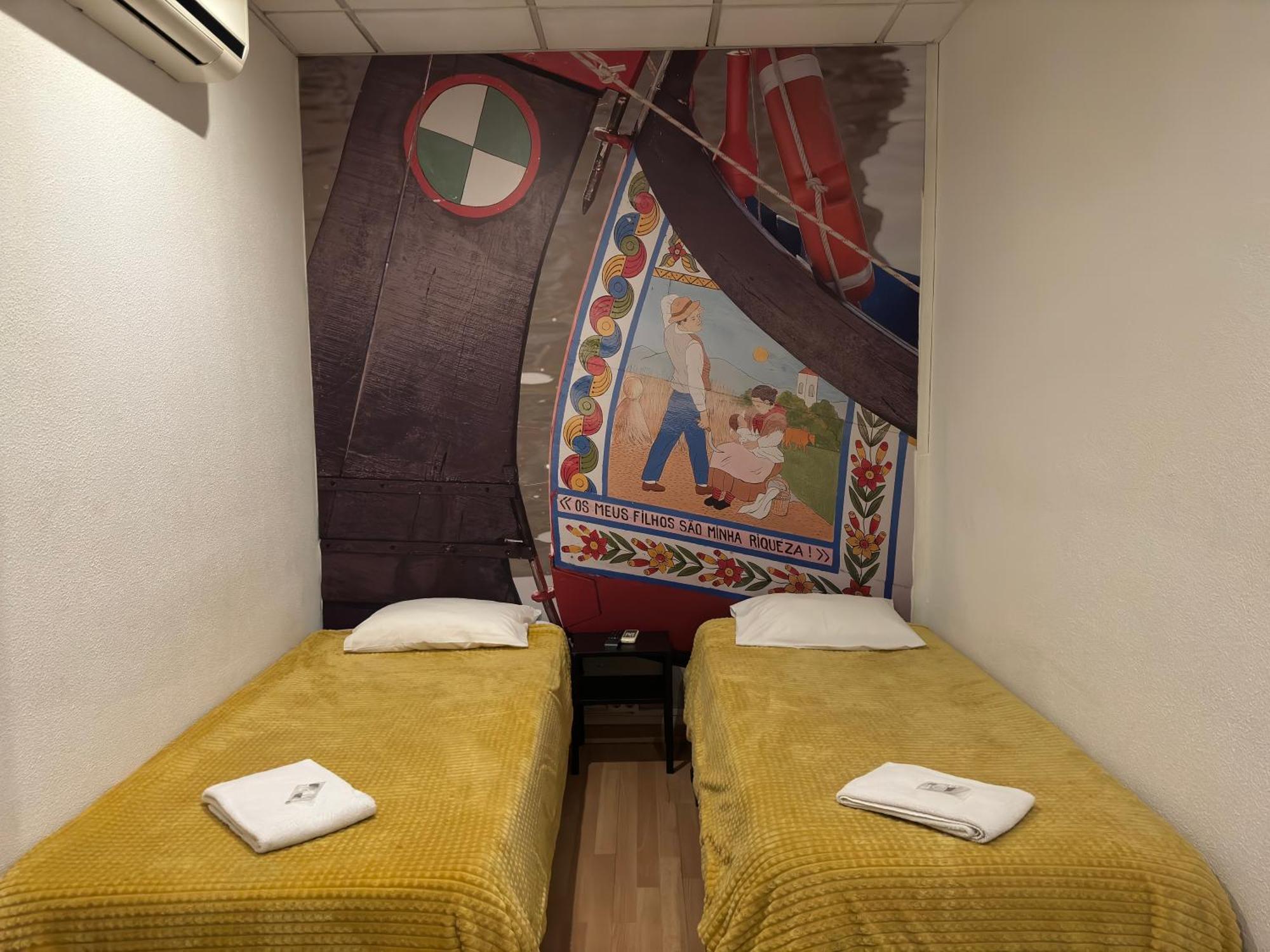 Peters Guesthouse أفيرو المظهر الخارجي الصورة