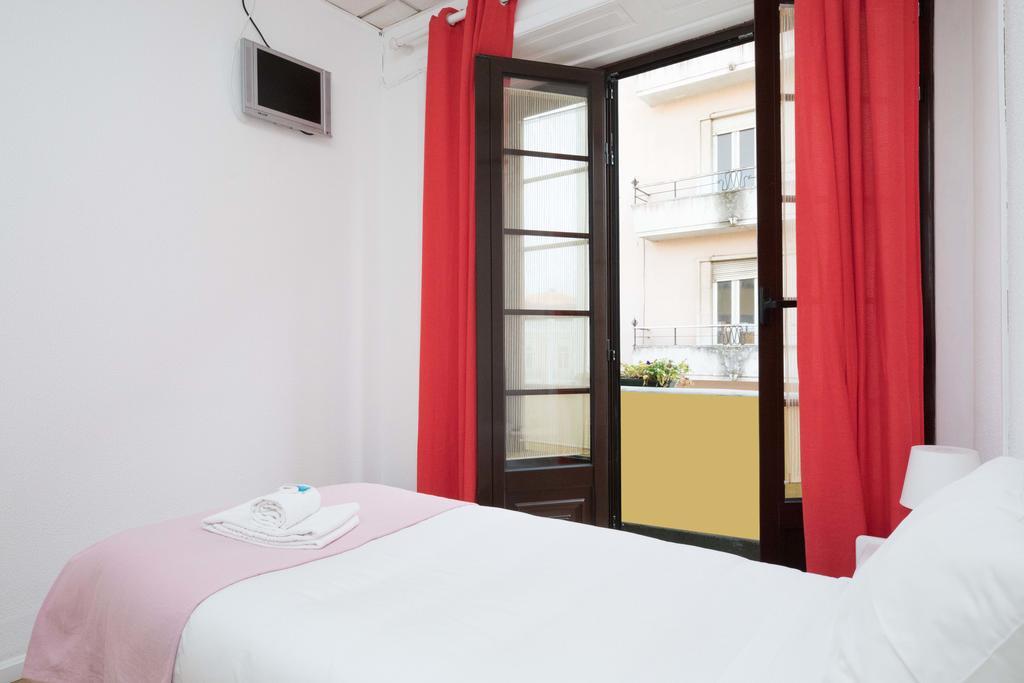 Peters Guesthouse أفيرو المظهر الخارجي الصورة